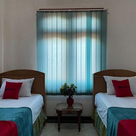 RedDoorz Syariah @ Karang Pilang Hotel Karangpilang Luaran gambar