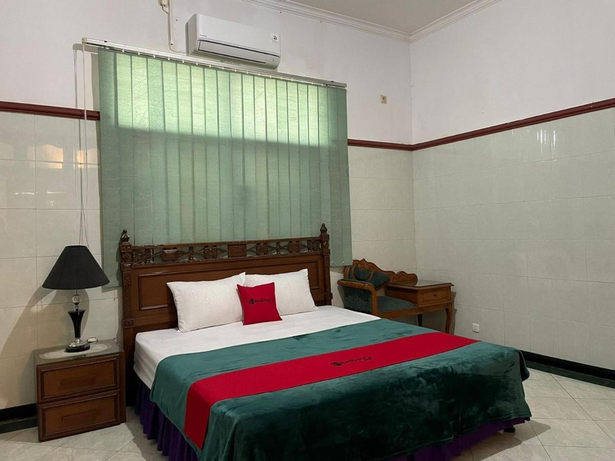 RedDoorz Syariah @ Karang Pilang Hotel Karangpilang Luaran gambar