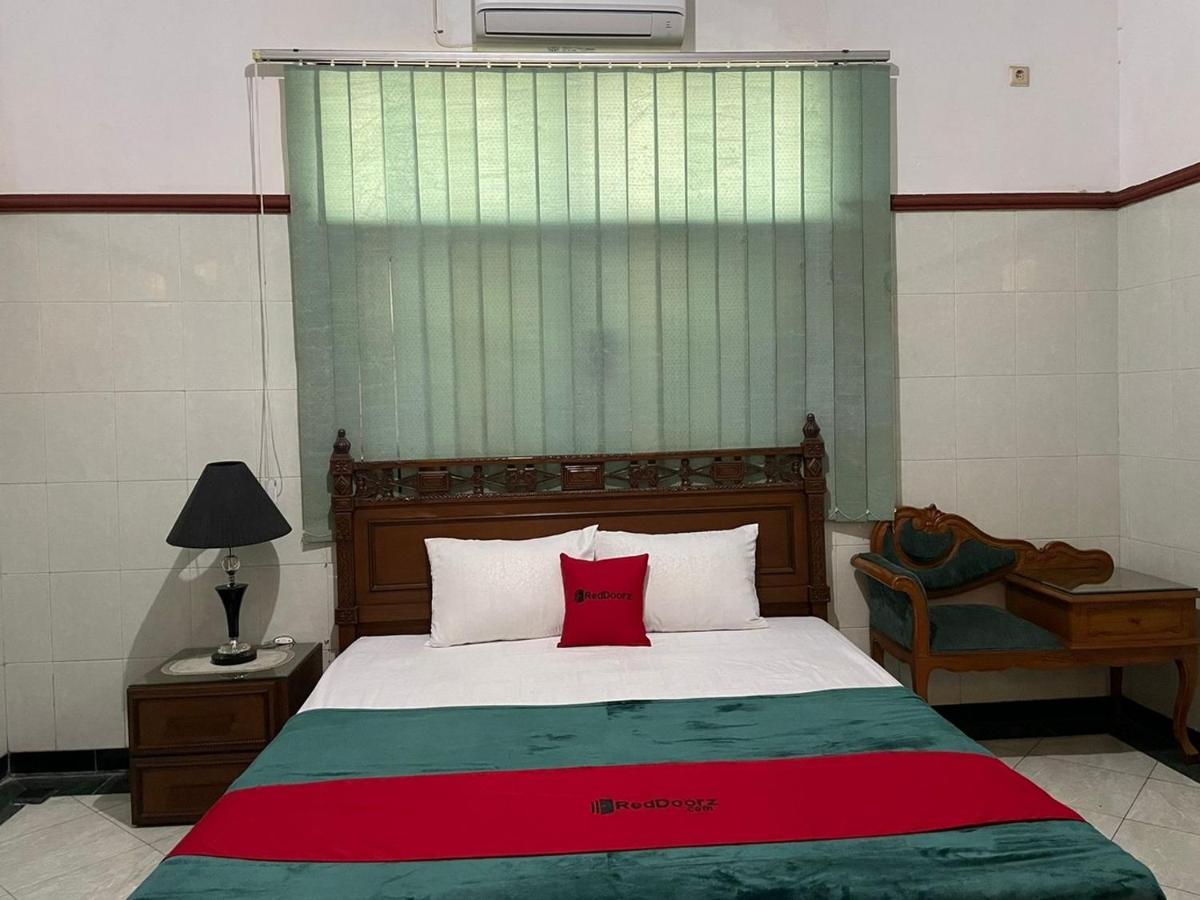 RedDoorz Syariah @ Karang Pilang Hotel Karangpilang Luaran gambar